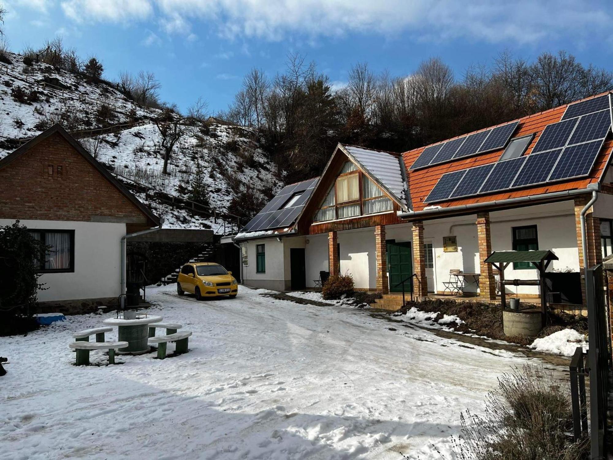 Boroka Vendeghaz Hotell Matrakeresztes Exteriör bild